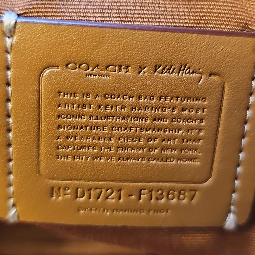 Coach X Keith Haring LOVE Collaboration Graffiti Heart Crossbody - Picture 7 of 15